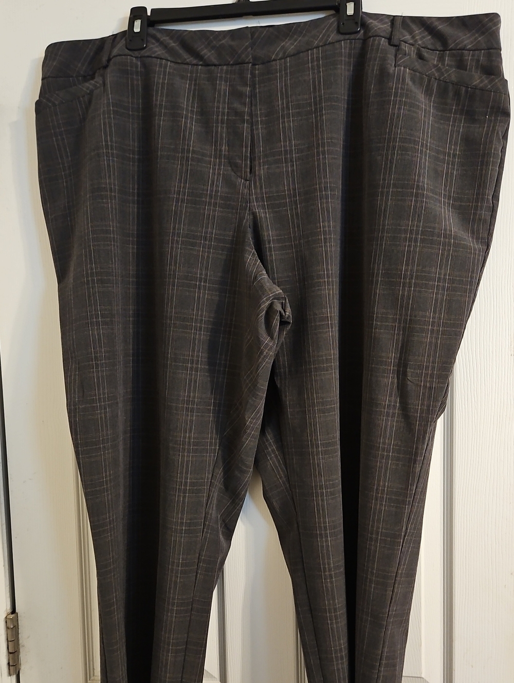 Avenue Womens Charcoal Plaid Dress Pants